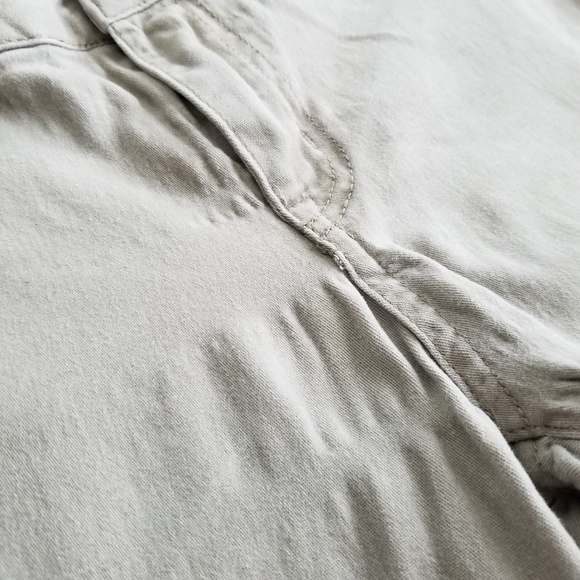 Charlotte Russe | Mid-Rise Stretch Khaki Jegging - Picture 6 of 7